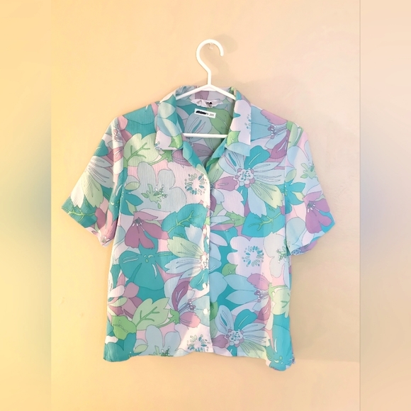 Women's Medium Floral Button Down Blouse - Picture 1 of 3